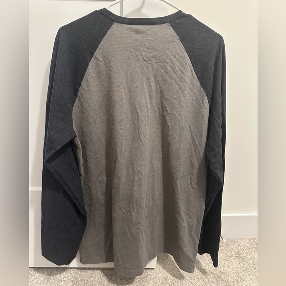 Levi’s Men’s Colour-block Long Sleeve T-shirt Size Medium - Picture 7 of 8